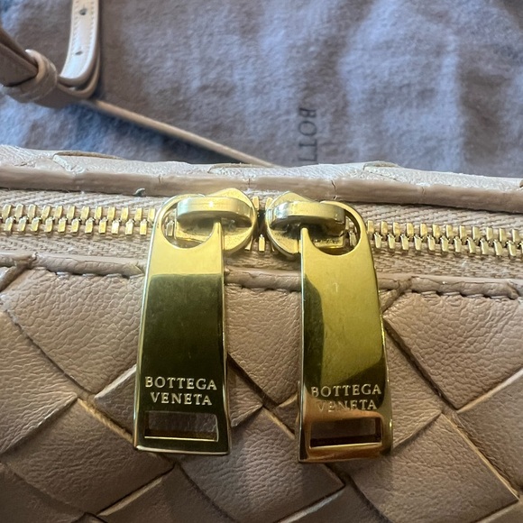 Authentic Bottega Veneta Tan Woven Leather Bag Purse - Picture 3 of 7